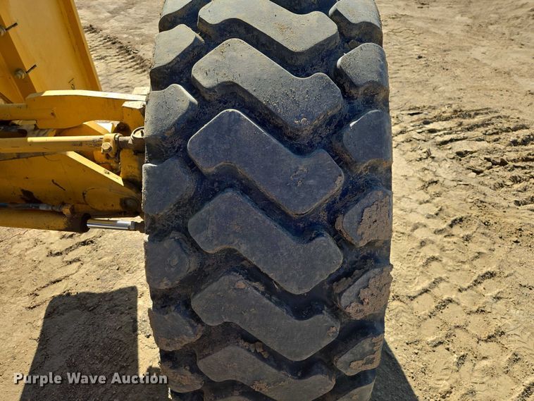 image for item EV5910 2010 John Deere 872GP motor grader