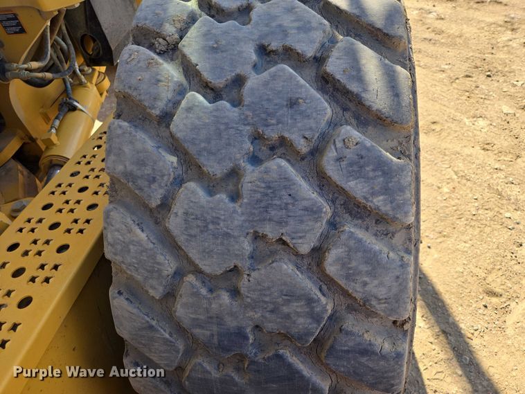 image for item EV5910 2010 John Deere 872GP motor grader