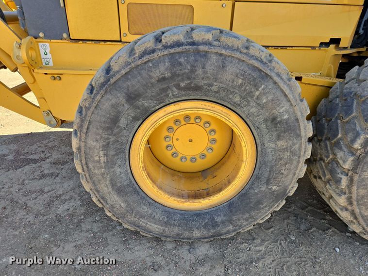 image for item EV5910 2010 John Deere 872GP motor grader