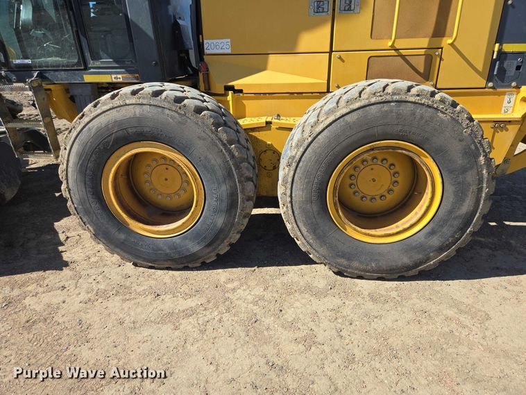 image for item EV5910 2010 John Deere 872GP motor grader