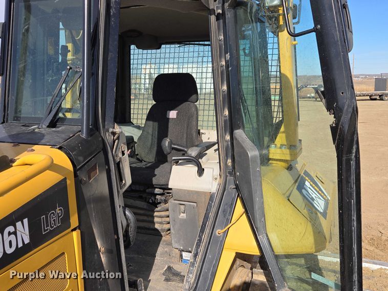 image for item EV5913 2015 Caterpillar D6N LGP dozer