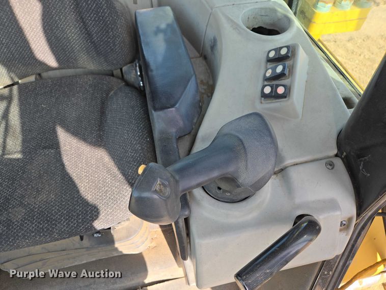 image for item EV5913 2015 Caterpillar D6N LGP dozer