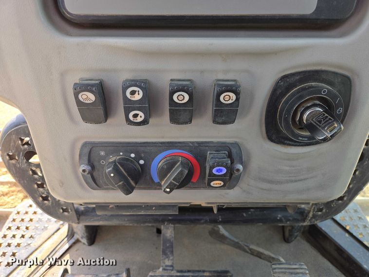 image for item EV5913 2015 Caterpillar D6N LGP dozer