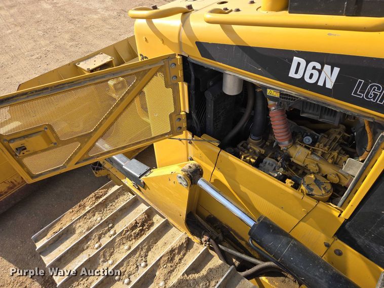 image for item EV5913 2015 Caterpillar D6N LGP dozer