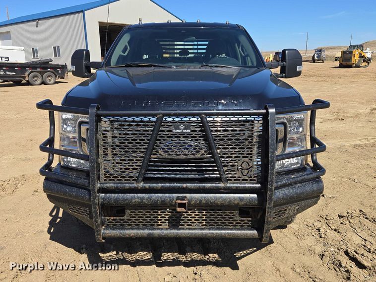 image for item EV5917 2022 Ford F350 Crew Cab flatbed pickup truck