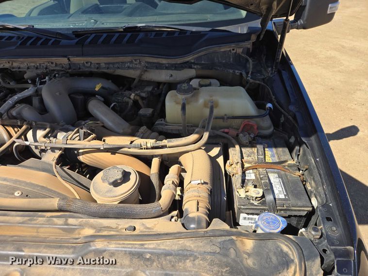 image for item EV5917 2022 Ford F350 Crew Cab flatbed pickup truck