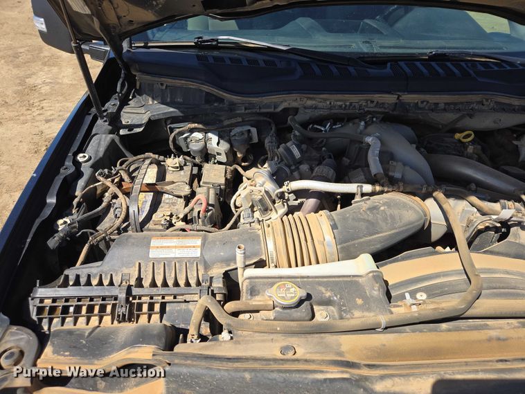 image for item EV5917 2022 Ford F350 Crew Cab flatbed pickup truck