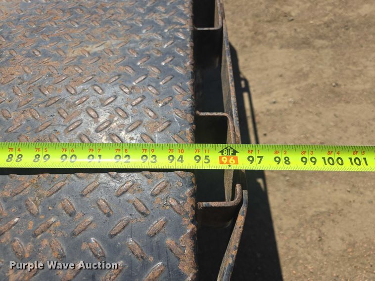 image for item EV5918 2022 Ford F350 Crew Cab flatbed pickup truck