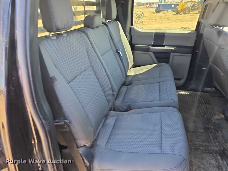 image for item EV5918 2022 Ford F350 Crew Cab flatbed pickup truck
