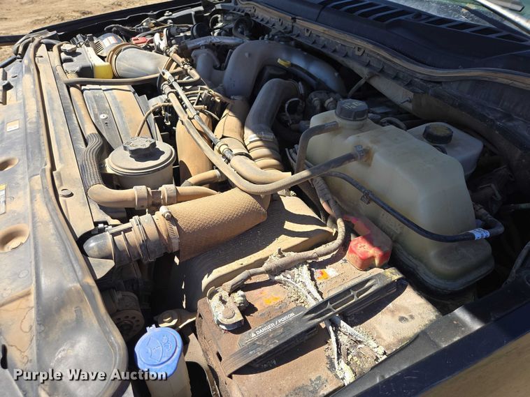 image for item EV5918 2022 Ford F350 Crew Cab flatbed pickup truck