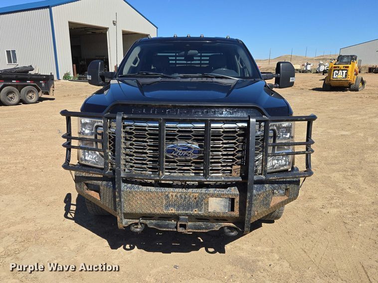 image for item EV5920 2022 Ford F350 Crew Cab flatbed pickup truck