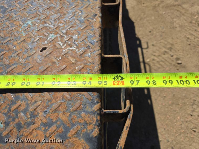 image for item EV5920 2022 Ford F350 Crew Cab flatbed pickup truck