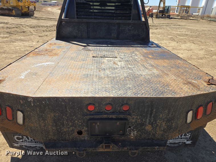 image for item EV5920 2022 Ford F350 Crew Cab flatbed pickup truck