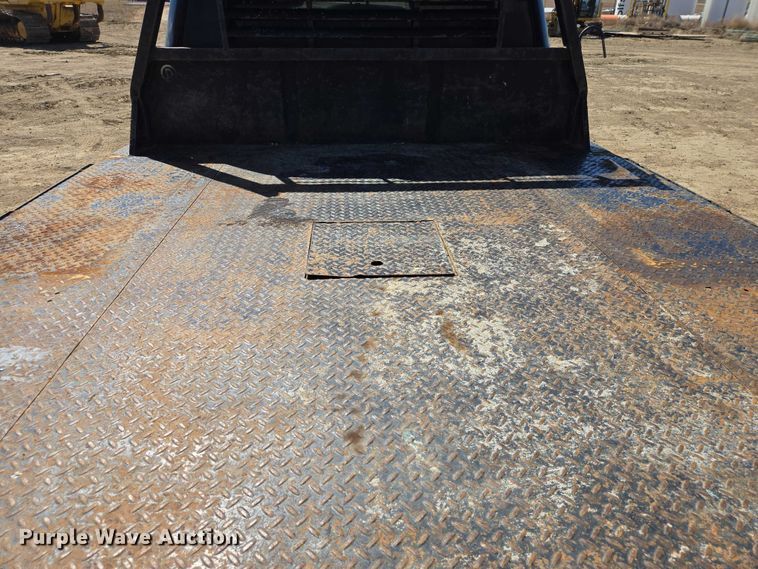 image for item EV5920 2022 Ford F350 Crew Cab flatbed pickup truck
