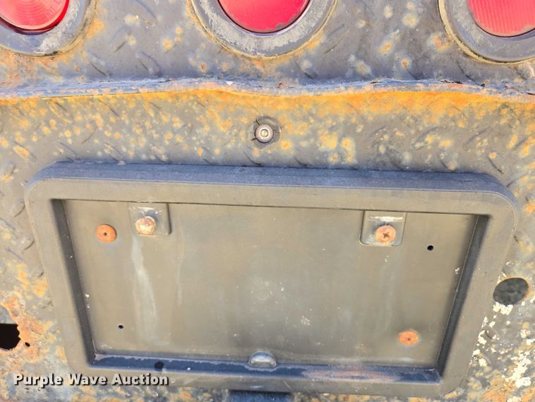 image for item EV5920 2022 Ford F350 Crew Cab flatbed pickup truck