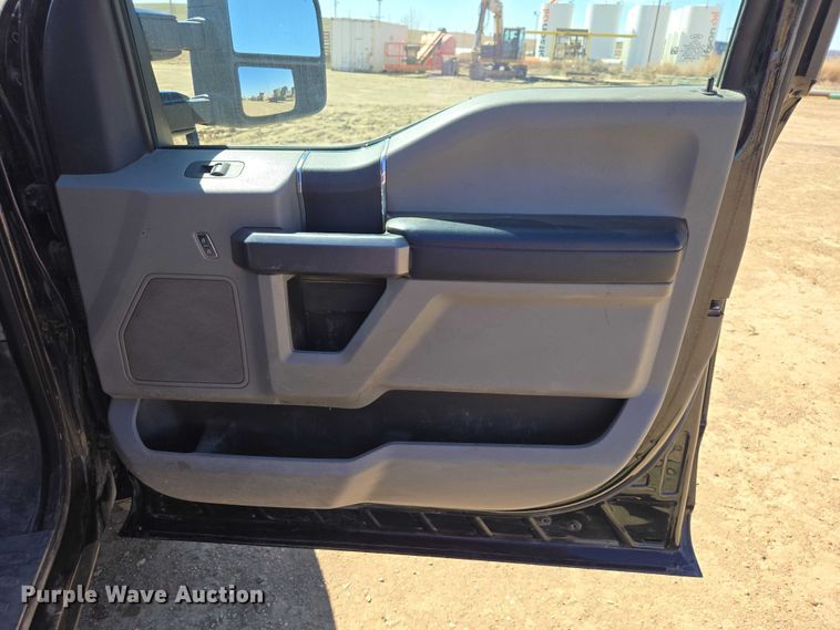 image for item EV5920 2022 Ford F350 Crew Cab flatbed pickup truck