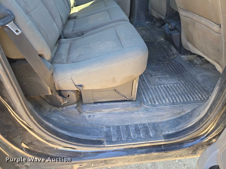 image for item EV5920 2022 Ford F350 Crew Cab flatbed pickup truck