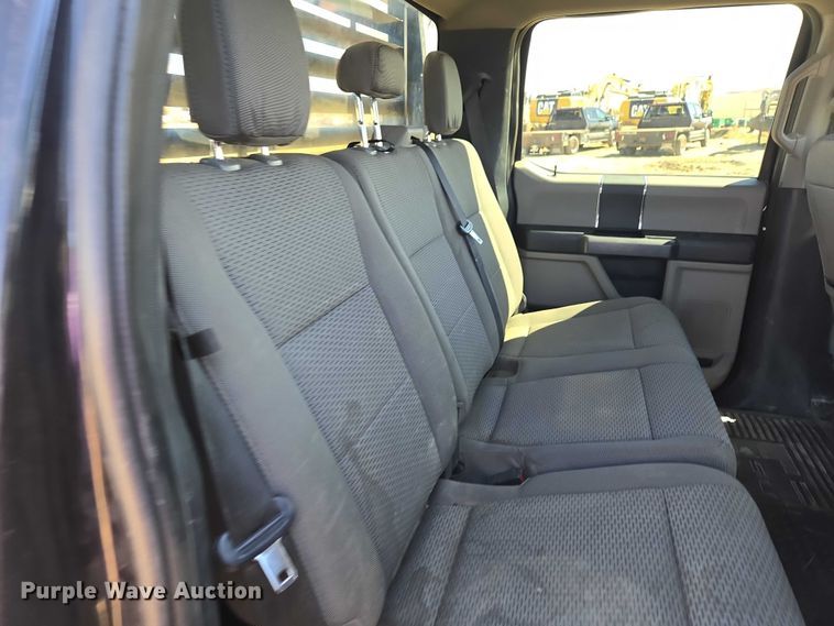 image for item EV5920 2022 Ford F350 Crew Cab flatbed pickup truck