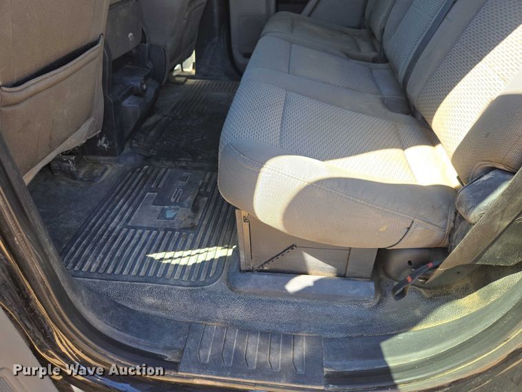 image for item EV5920 2022 Ford F350 Crew Cab flatbed pickup truck