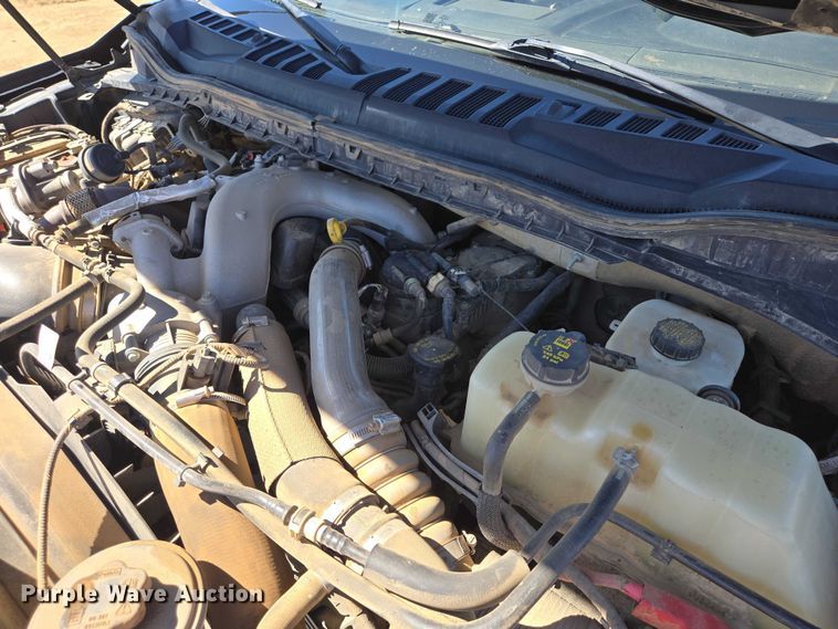 image for item EV5920 2022 Ford F350 Crew Cab flatbed pickup truck