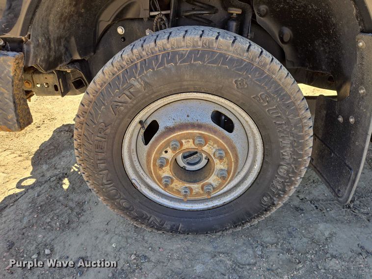 image for item EV5920 2022 Ford F350 Crew Cab flatbed pickup truck