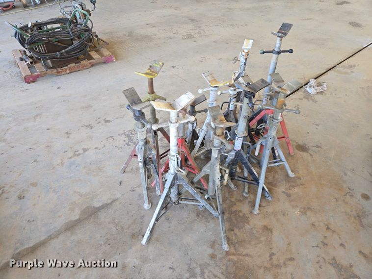 image for item EV5922 (14) pipe stands