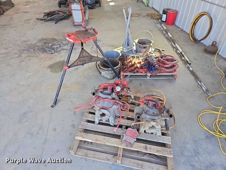 image for item EV5925 Ridgid pipe threader