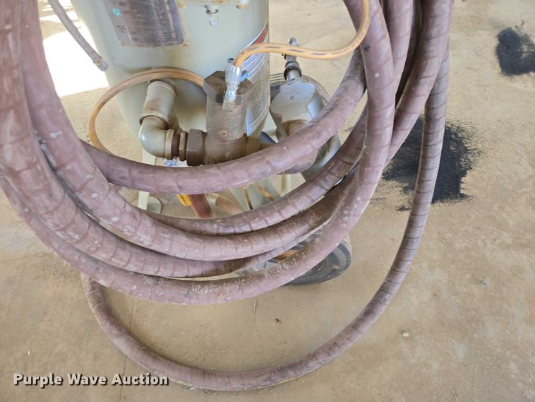 image for item EV5934 2023 Clemco 1648 sand blaster