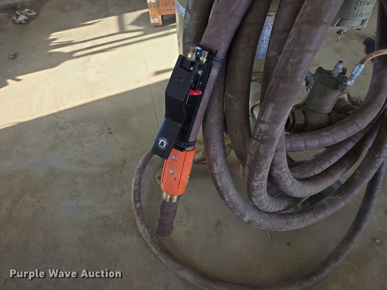 image for item EV5934 2023 Clemco 1648 sand blaster