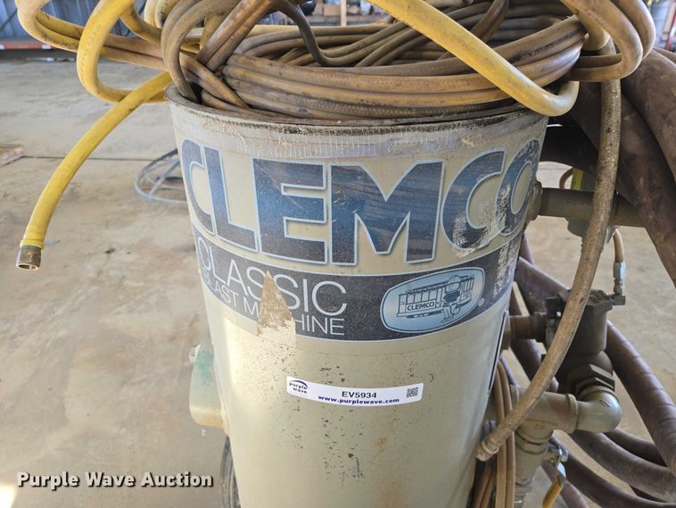image for item EV5934 2023 Clemco 1648 sand blaster