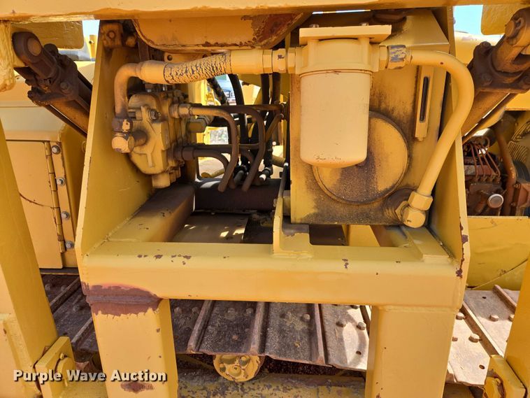 image for item EV5940 1981 Caterpillar D4E pipelayer
