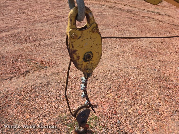 image for item EV5940 1981 Caterpillar D4E pipelayer