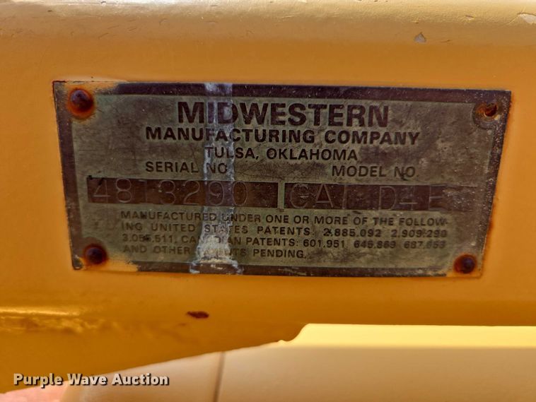 image for item EV5940 1981 Caterpillar D4E pipelayer