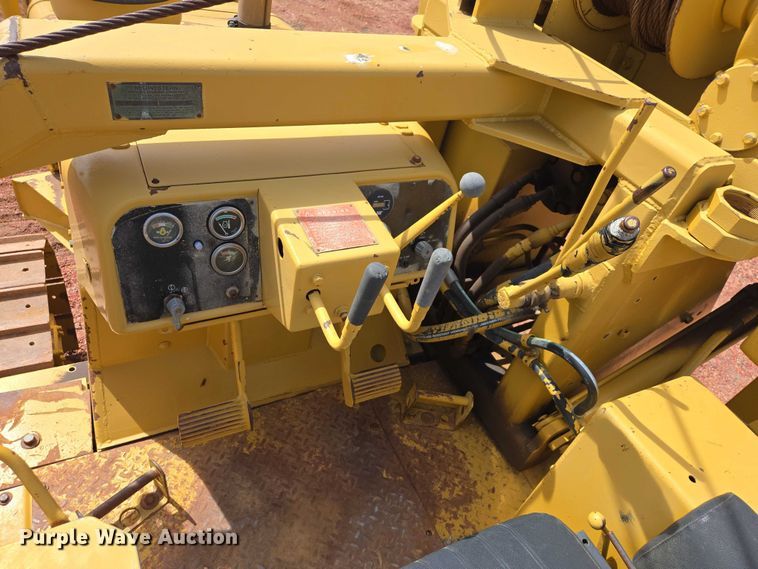 image for item EV5940 1981 Caterpillar D4E pipelayer