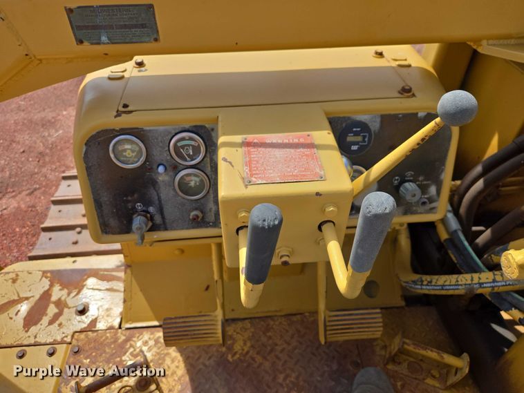 image for item EV5940 1981 Caterpillar D4E pipelayer