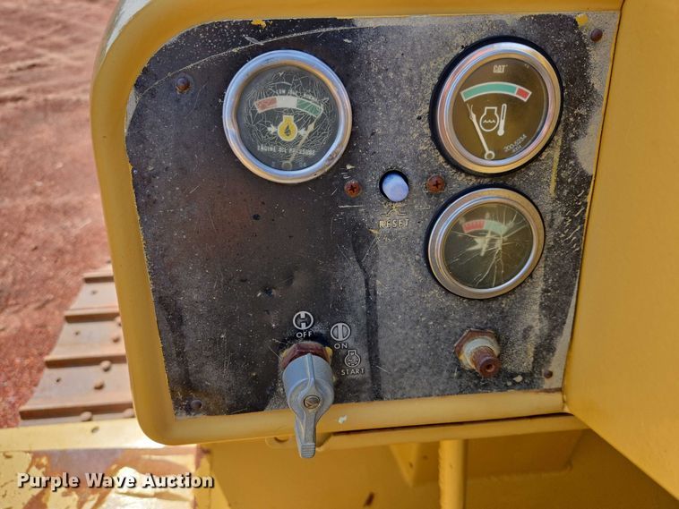 image for item EV5940 1981 Caterpillar D4E pipelayer