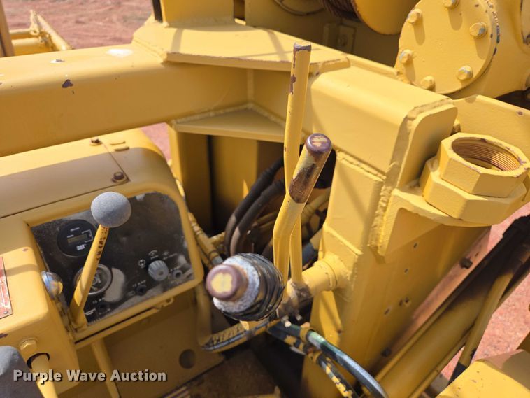 image for item EV5940 1981 Caterpillar D4E pipelayer