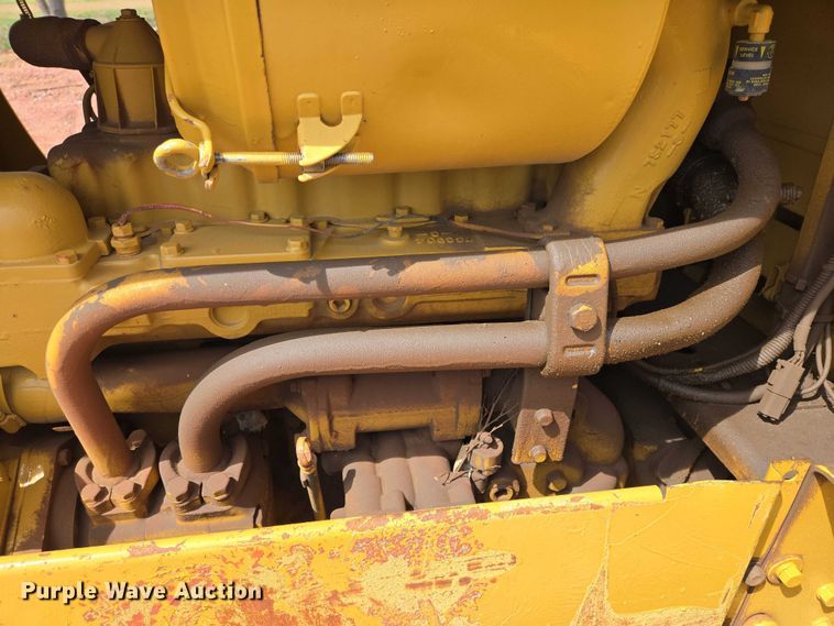 image for item EV5940 1981 Caterpillar D4E pipelayer
