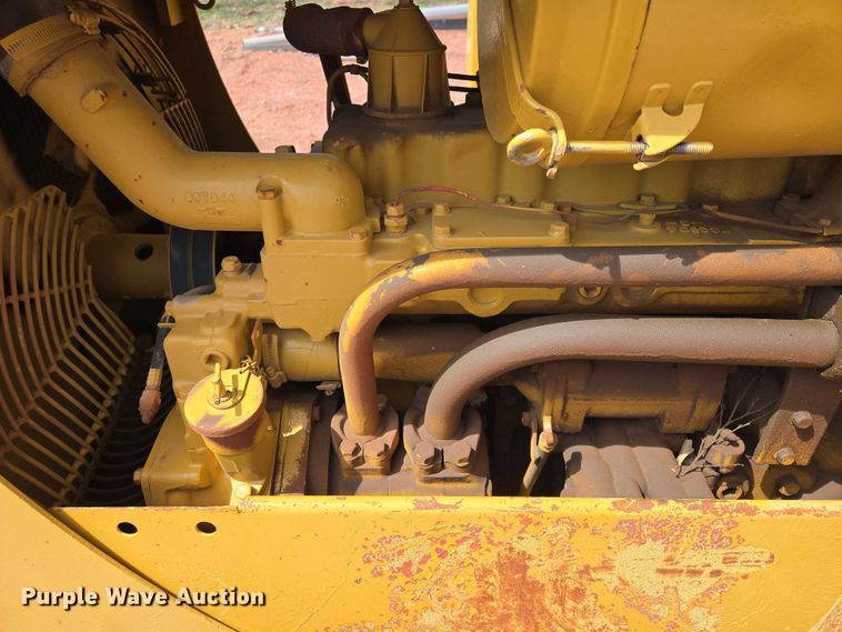 image for item EV5940 1981 Caterpillar D4E pipelayer