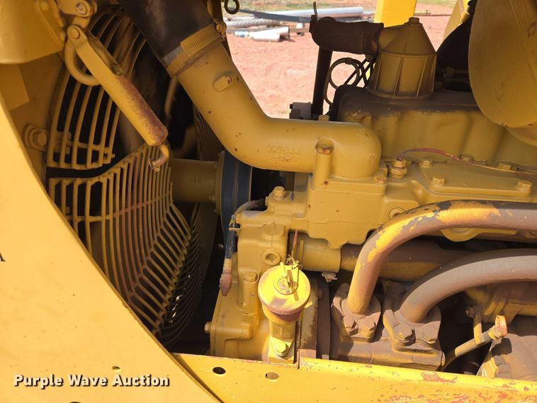 image for item EV5940 1981 Caterpillar D4E pipelayer