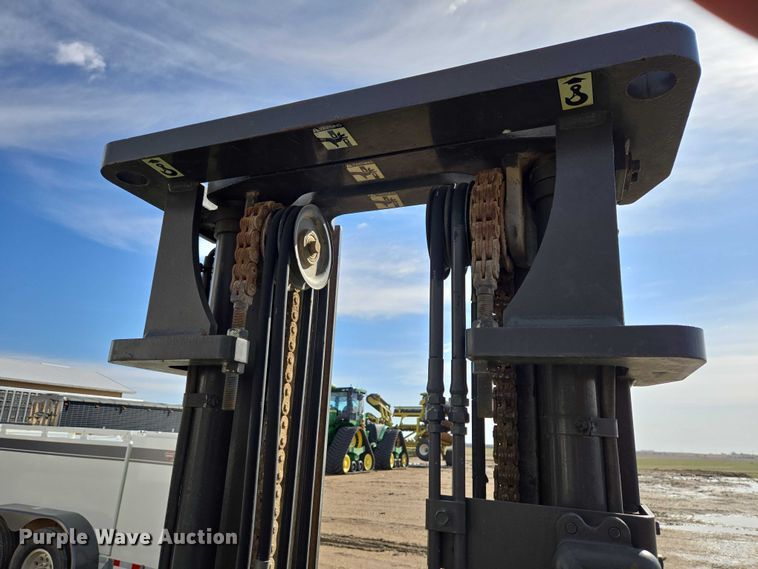 image for item EV5981 Mitsubishi FG30 forklift