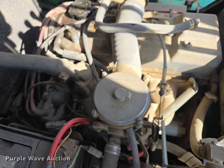 image for item EV5981 Mitsubishi FG30 forklift