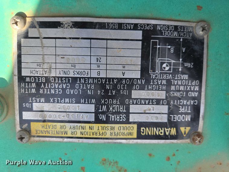 image for item EV5981 Mitsubishi FG30 forklift