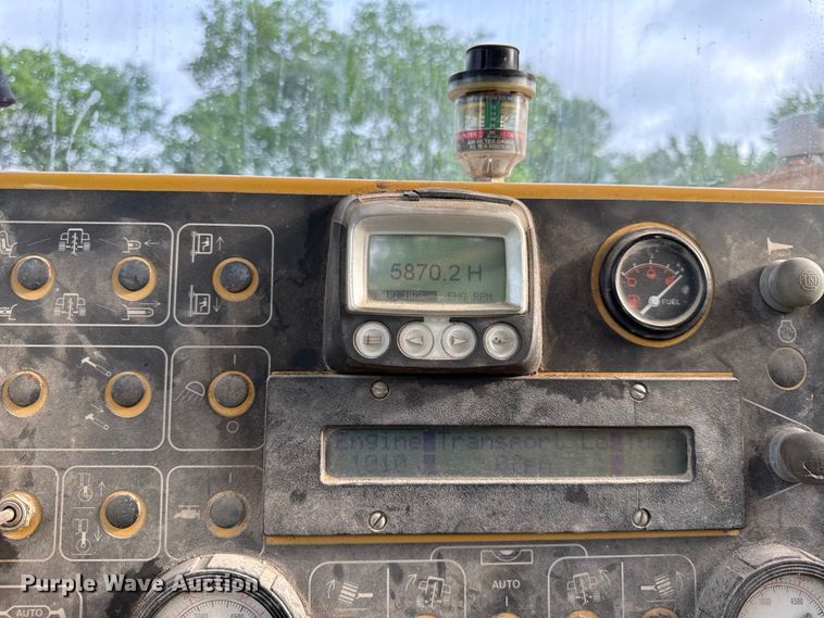 image for item EV7713 2007 Vermeer T555 commander 3 trencher