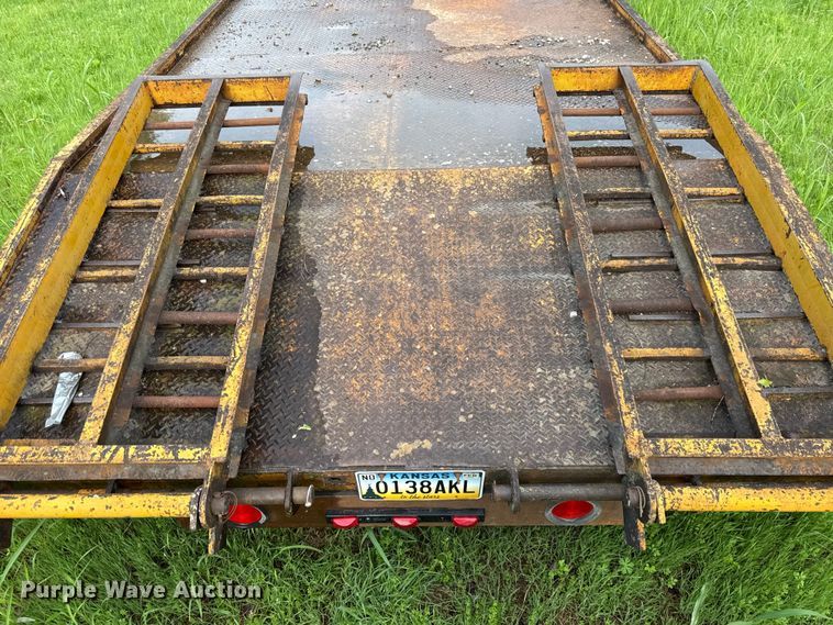image for item EV7715 1981 Holden HGD2022 equipment trailer