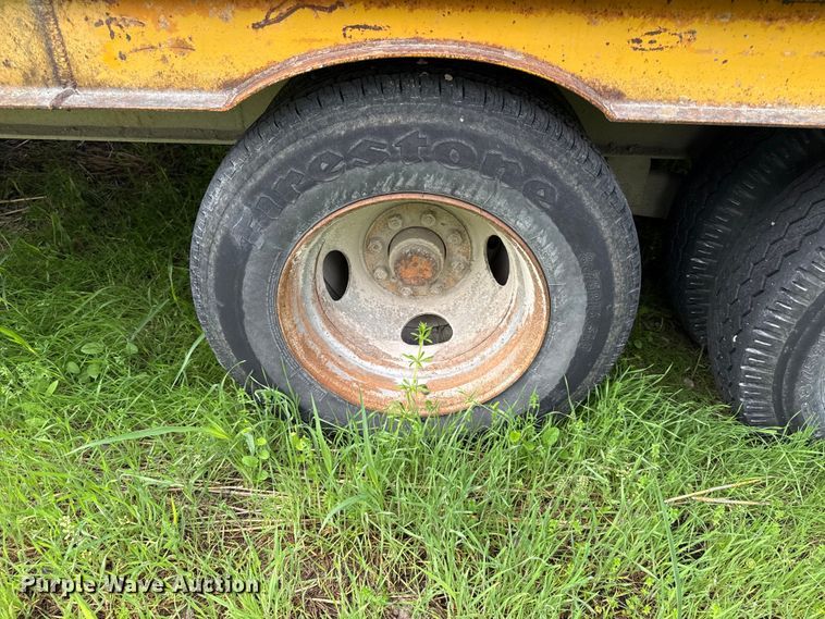 image for item EV7715 1981 Holden HGD2022 equipment trailer