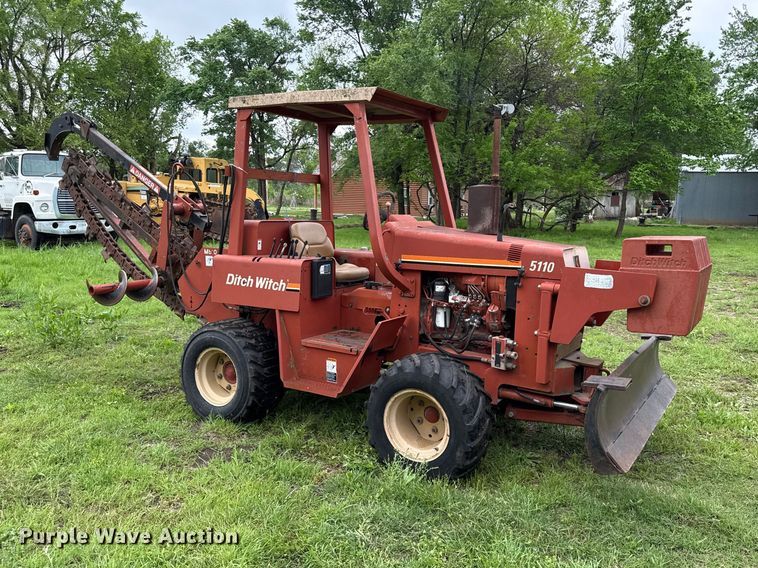 image for item EV7716 1996 Ditch Witch 5110 trencher