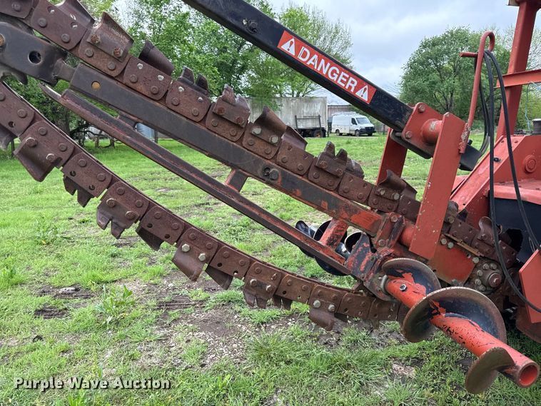 image for item EV7716 1996 Ditch Witch 5110 trencher