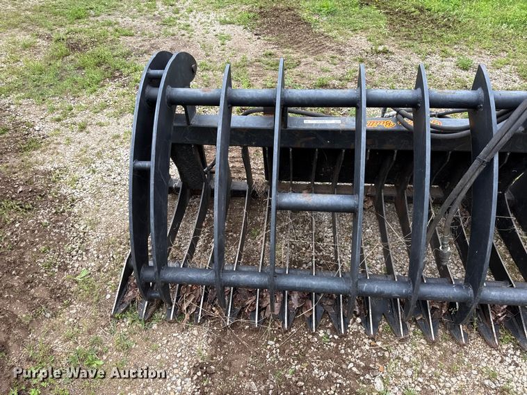 image for item EV7717 Grizzly Built skid steer grapple bucket