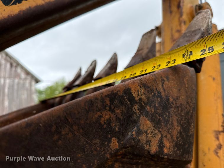 image for item EV7718 Case 580D backhoe